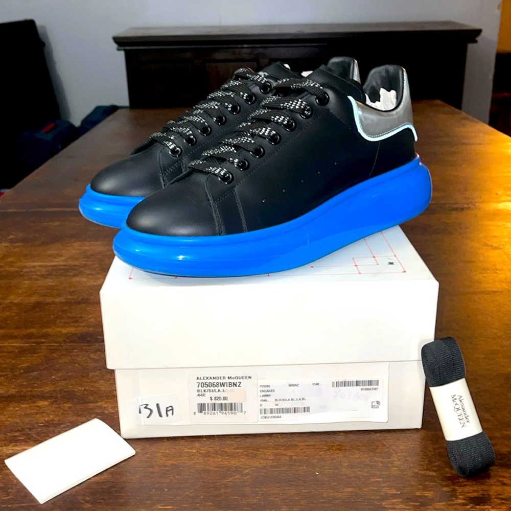💯% authentic Alexander McQueen sneakers 🔥🔥